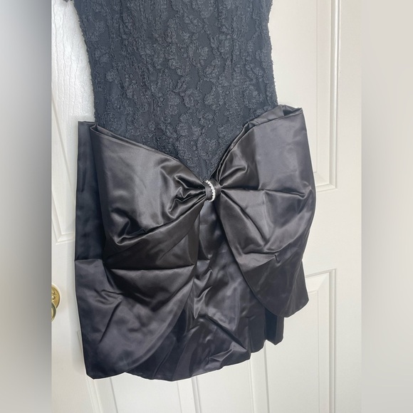 Vintage Masquerade Black Lace Satin Mini Dress Bow Detail 80s Cocktail Party | 9 - Picture 5 of 13